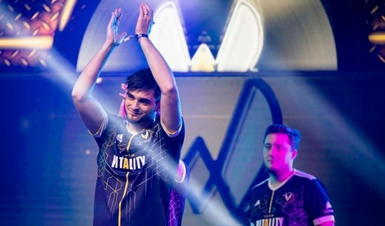 中国VKG战队夺得2025电竞世界杯《Apex英雄》冠军