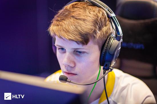 广东首届电竞粤超联赛盛大开启佛山站